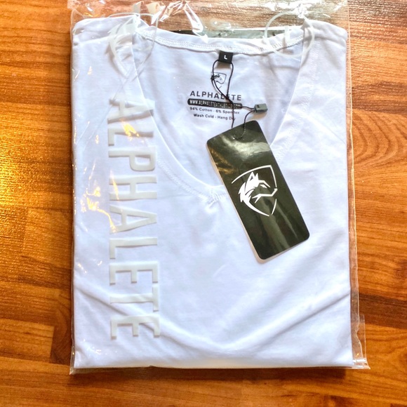 Alphalete Other - Alphalete Lifestyle V-Neck